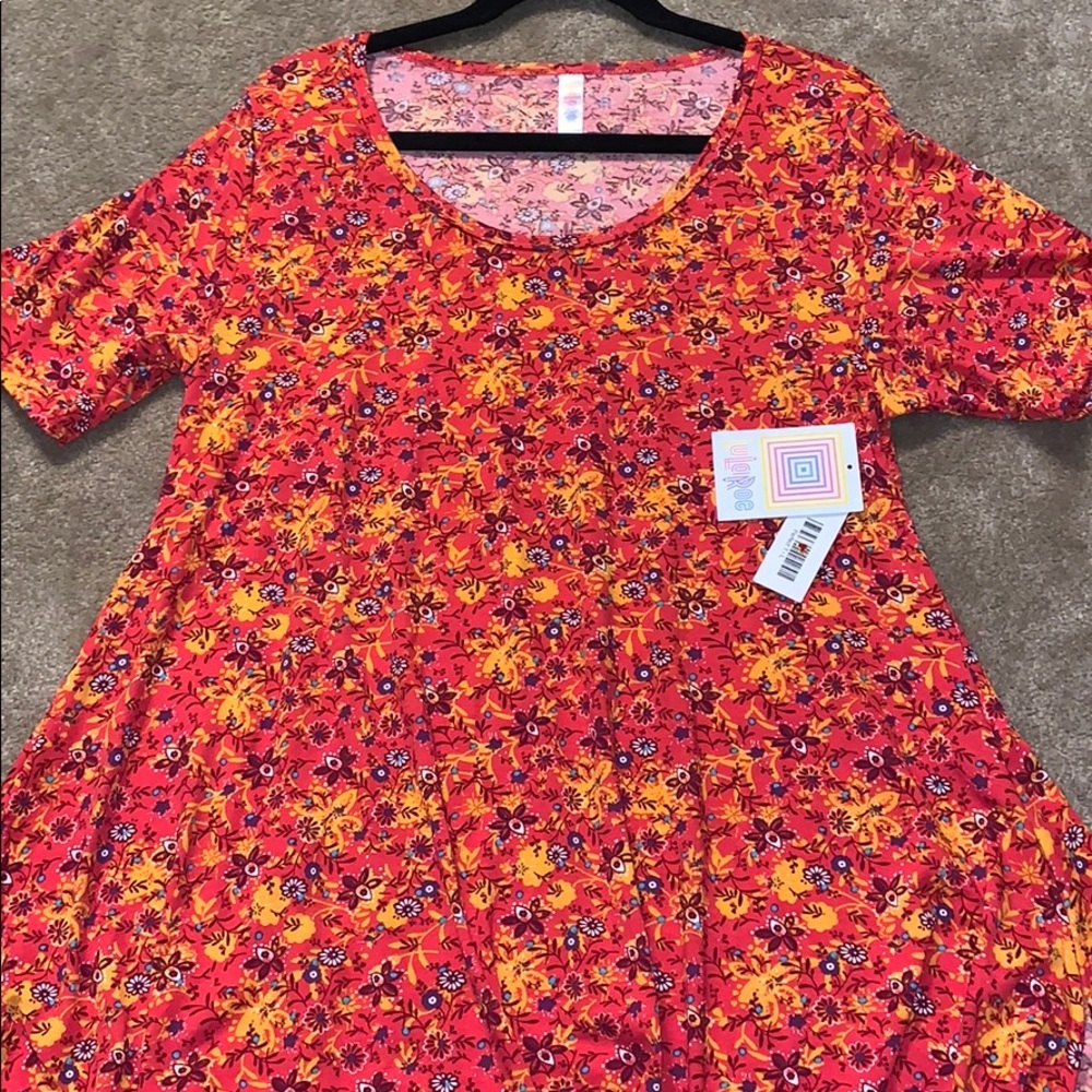 L LuLaRoe perfect T